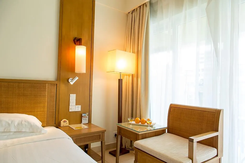 Landscape Beach Hotel Szanja 4*,